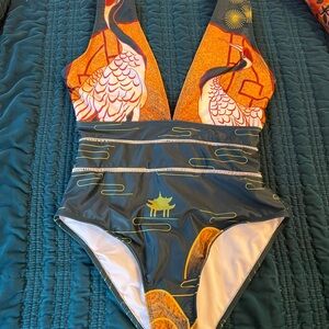AVERIE deep plunge swimsuit sz M NWOT cranes